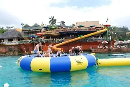 فيلة Hospitality Expert Nianna Eden - 7Br Pools Beach مونتيغو باي
