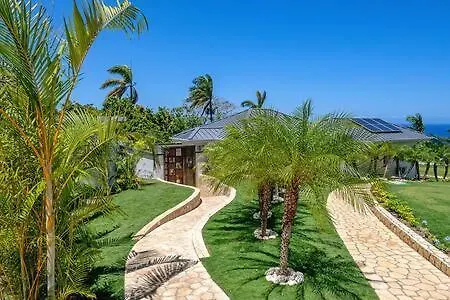 Hospitality Expert Nianna Eden - 7Br Pools Beach Montego Bay Villa