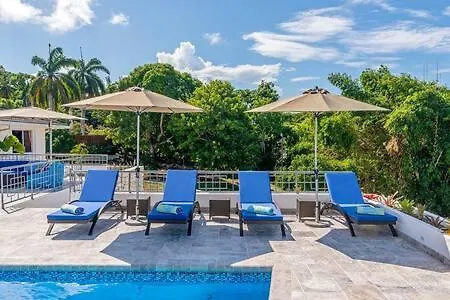 Hospitality Expert Nianna Eden - 7Br Pools Beach Montego Bay Villa