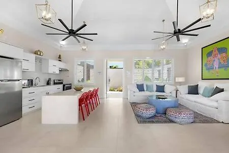 Hospitality Expert Nianna Eden - 7Br Pools Beach Montego Bay