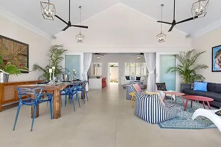 Hospitality Expert Nianna Eden - 7Br Pools Beach Montego Bay Jamaica