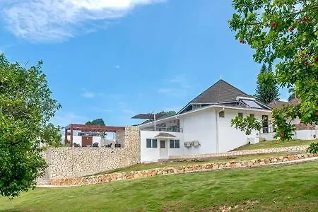 Villa Hospitality Expert Nianna Eden - 7Br Pools Beach Montego Bay
