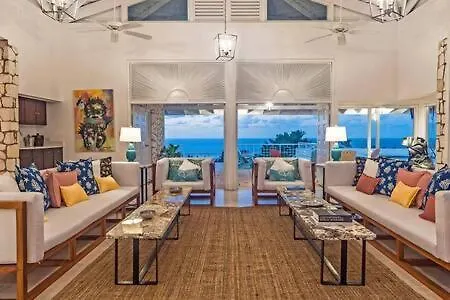 Hospitality Expert Nianna Eden - 7Br Pools Beach Montego Bay